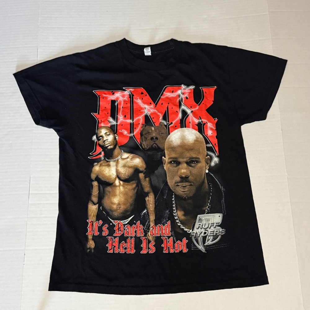 TEESTYLED DMX “It’s Dark and Hell is Hot” BLACK GRAPHIC T-SHIRT